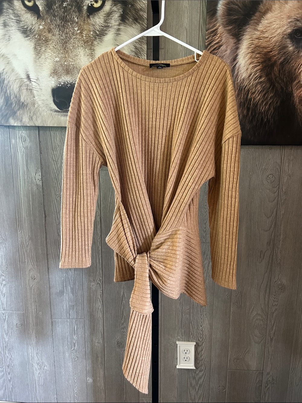 EUC Suzanne Betro Sweater